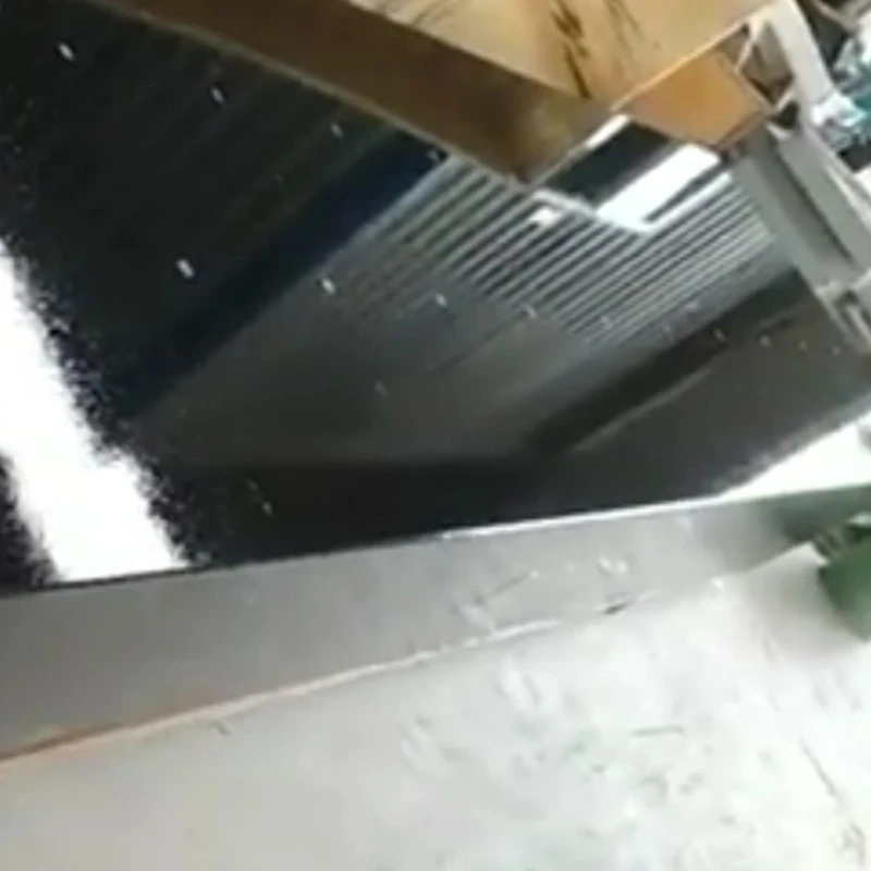 Η πλατφόρμα Granite πάχους μήκους 4 μέτρων και πάχους 0,5 μέτρων αποστέλλεται
